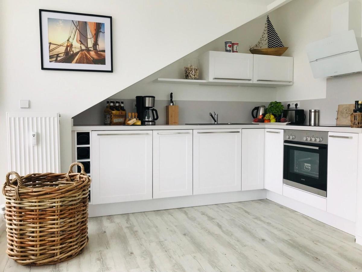 Moderne Ferienwohnung Mit Balkon, Meerblick - Ferienresidenz Zwei Boddenfewo 1-5 Lietzow Kültér fotó