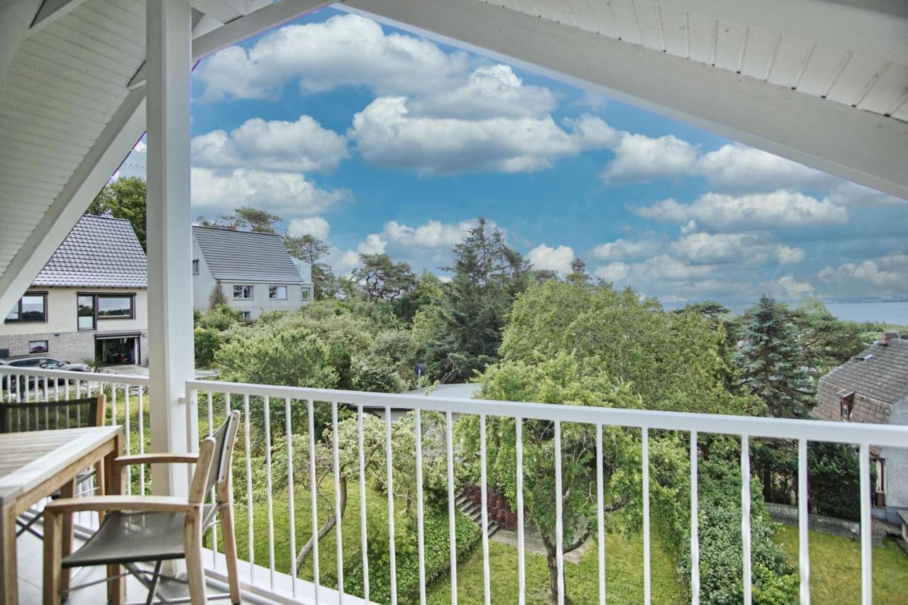 Moderne Ferienwohnung Mit Balkon, Meerblick - Ferienresidenz Zwei Boddenfewo 1-5 Lietzow Kültér fotó